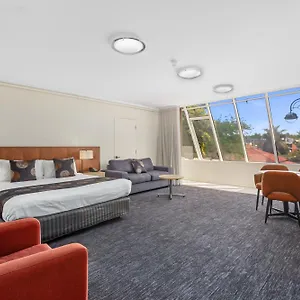 3* Hotel Comfort Adelaide Meridien