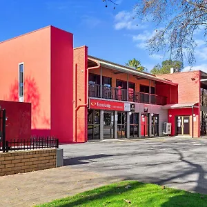  Lodge Econo East